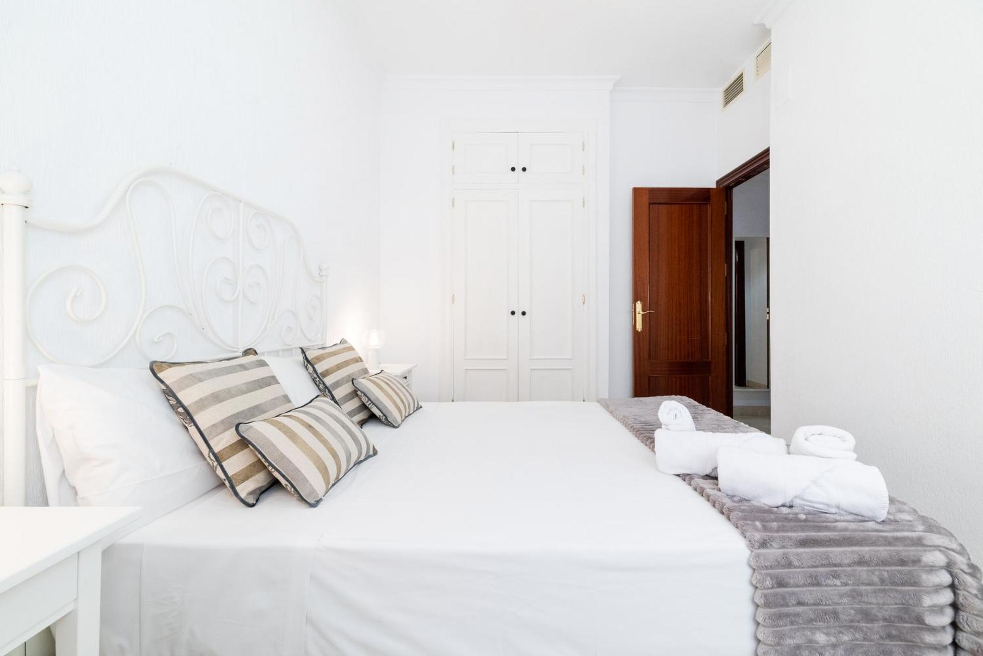 Apartamento Centro Гранада Екстериор снимка
